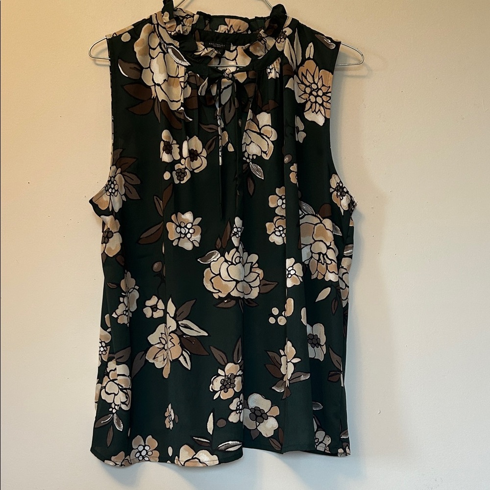 Ann Taylor Factory  blouse dark green/cream ruffle neck sleeveless size S NWT